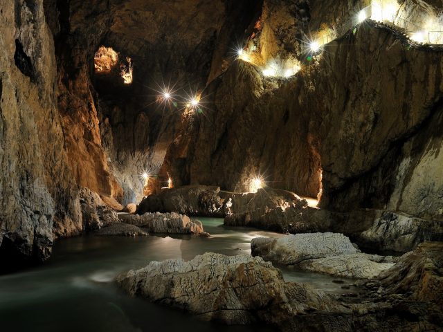 3 Lugares bajo tierra para descubrir 3 Lugares bajo tierra para descubrir