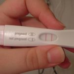 ¿Cómo funciona una prueba de embarazo casera?